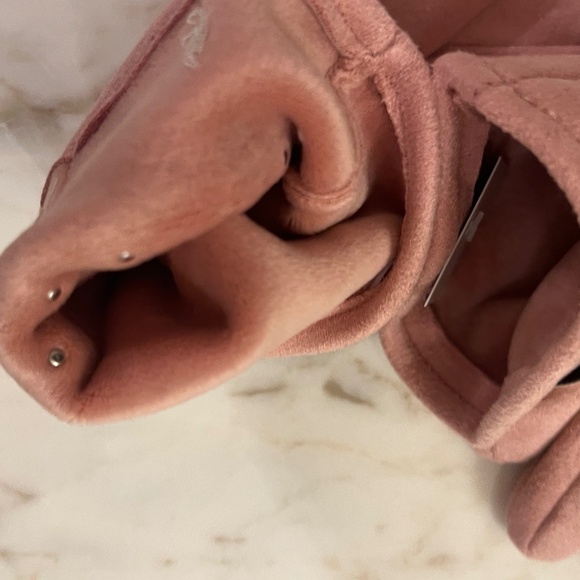 UGG Winter Pink Mauve   Sweater Weather pom pom hat infinity scarf Set. NWT - Picture 9 of 9